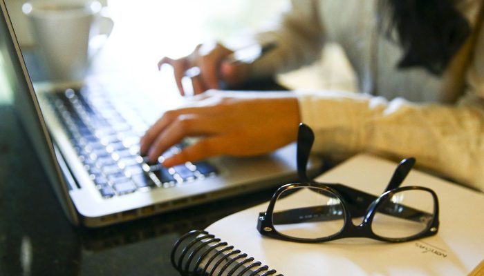 Mulheres Lideram Força de Trabalho em Seguros, Mas Não em Cargos de Comando