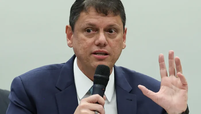 Contas de Tarcísio Aprovadas com Ressalvas Pelo TCE-SP