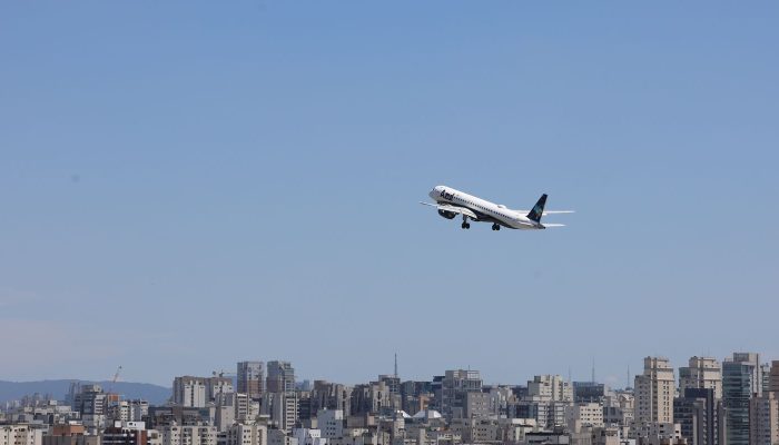 Brasil Registra Recorde de Voos Domésticos em 2026