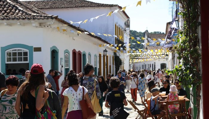 Angela Davis e Wole Soyinka Brilham na 24ª Festa Literária de Paraty