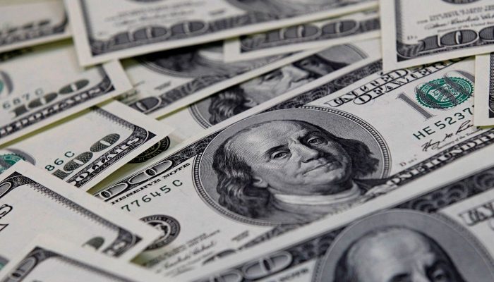 Bolsa Recua 2,22%; Dólar Ultrapassa R$ 5,06 com Tensões Globais