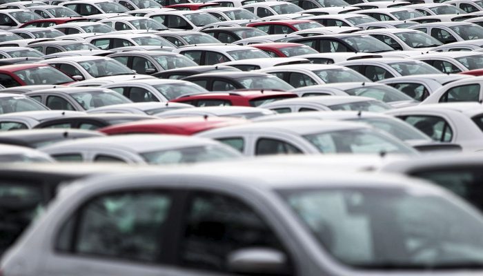 Emplacamentos de Veículos Sobem 10% em Julho, Impulsionados por Programas