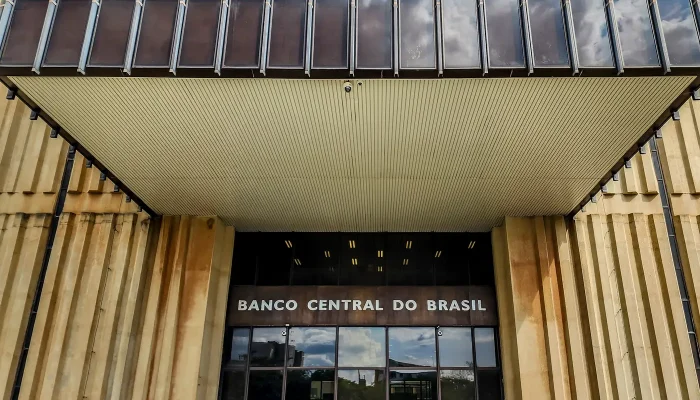 Copom Decide Taxa Básica de Juros em Reunião Tensa