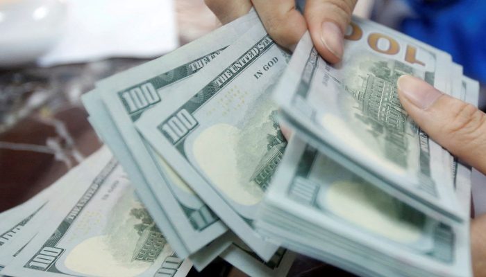 Dólar Ultrapassa R$ 5,20 e Atinge Maior Patamar em Três Meses