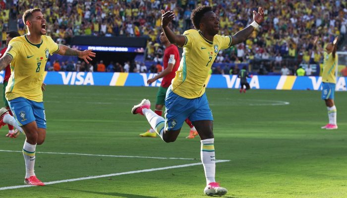 Raphinha, Vini Jr. e Douglas Santos SE Destacam em Números da Estreia