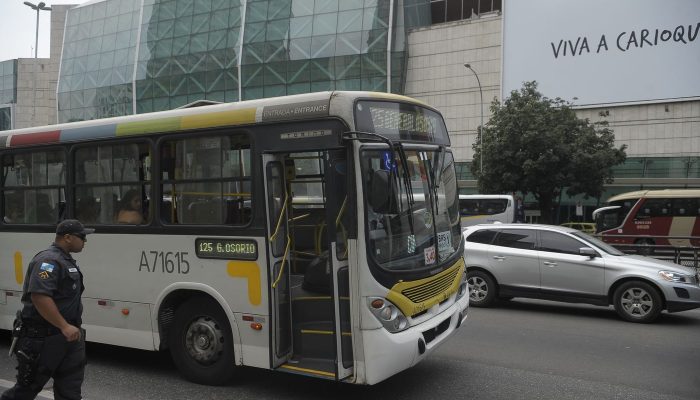 Rodoviários do Rio Mantêm Greve e Aguardam Negociação