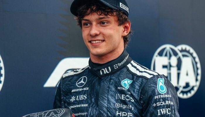 Antonelli na F1: Mercedes Pede Cautela em Meio a Comparações com Senna