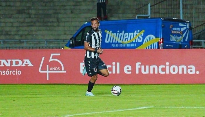 Nenê, 44 Anos, Decide Vitória do Botafogo-pb Após Copa do Mundo