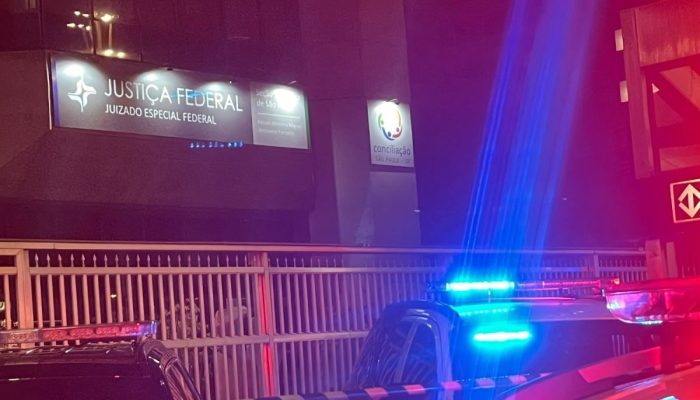Fogo de Artifício e Carta Desconexa Assustam Prédio da Justiça em SP