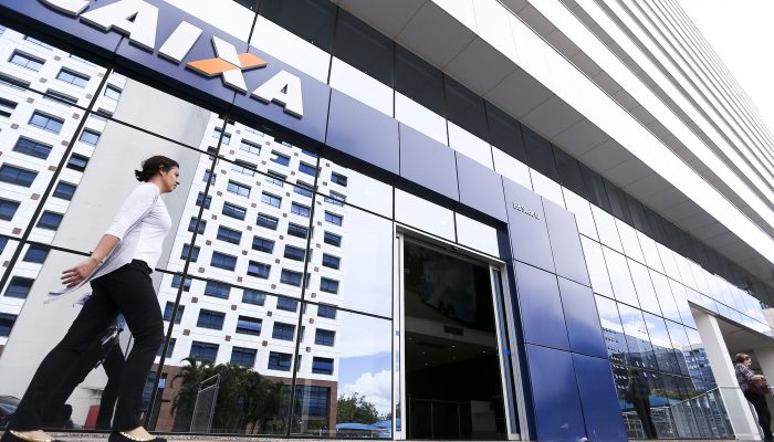 Lucro da Caixa Cresce 5,9% no 2º Tri, Mas Inadimplência Avança