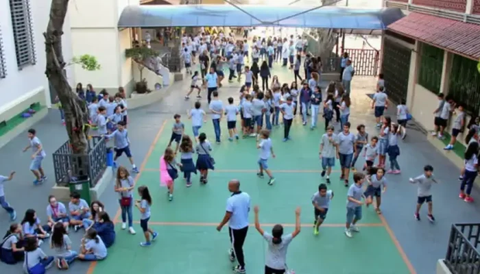 Escolas no AP: Escudo Contra Violência ou Palco para Ela?