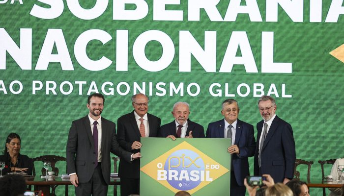 Brasil Defende Soberania e PIX Contra Pressões Internacionais