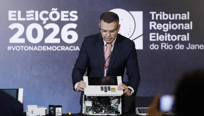 Urna Eletrônica: TRE-RJ Tenta Blindar Confiança em Meio a Ataques