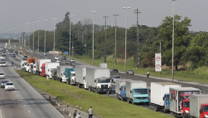 Lei do Frete Mínimo: Impactos e Fiscalização no Transporte Rodoviário