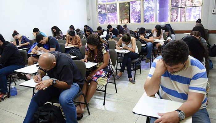 Encceja 2026: um Olhar Crítico Sobre a Certificação de Jovens e Adultos no AP