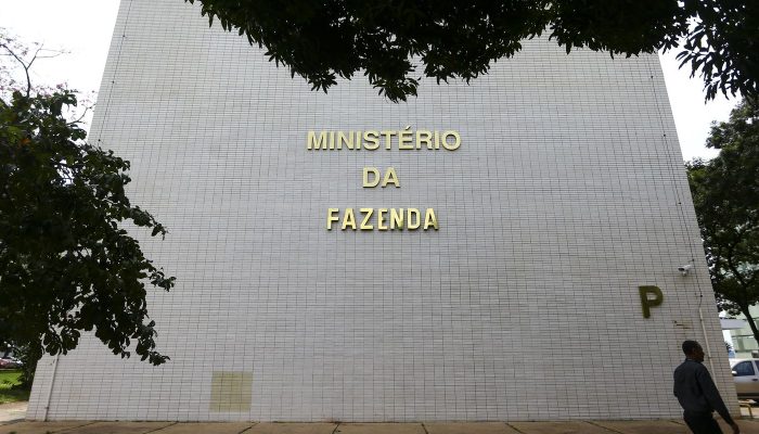 Inflação Oficial em 2026 Sobe para 5,1%, Superando Meta