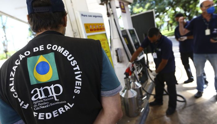 ANP Autua 21 Empresas por Preço Abusivo de Combustível em 3 Meses