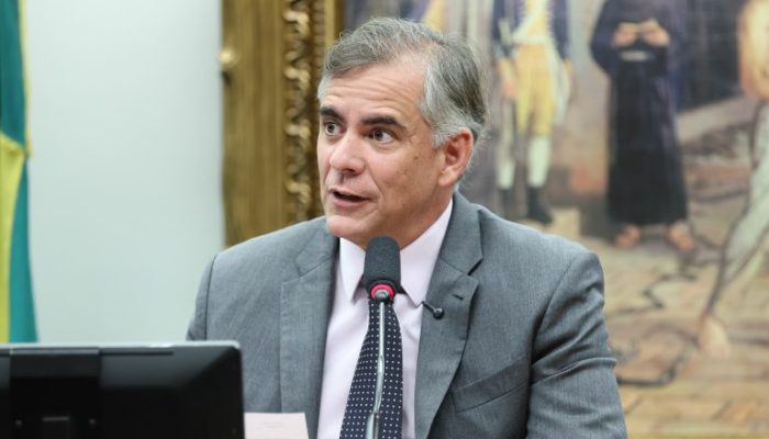 CCJ Aprova Fim da Escala 6×1 e Redução da Maioridade Penal