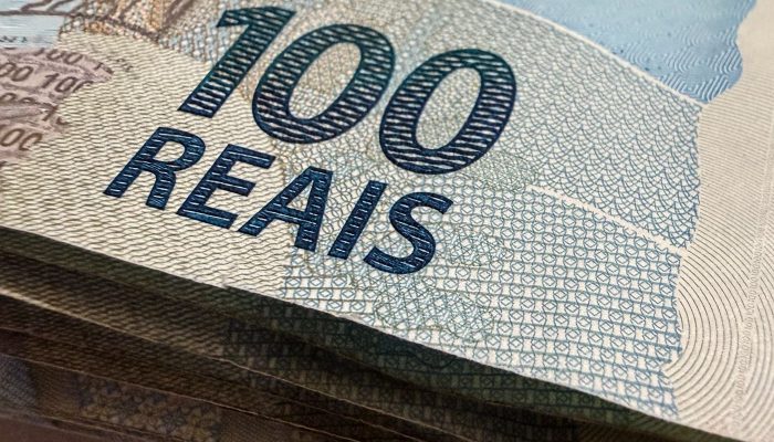 Dólar Fecha em R$ 5,07, Menor Patamar em um MêS; Bolsa em Baixa