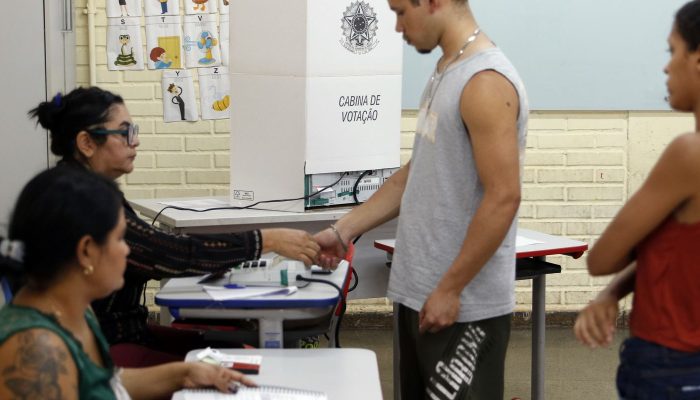 Eleitorado Jovem Encolhe 22% em 16 Anos; Amazônia Sente o Impacto
