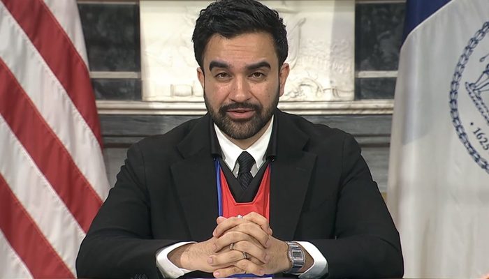 Prefeito de NY Exalta Sócrates e Futebol Como Ferramenta Social