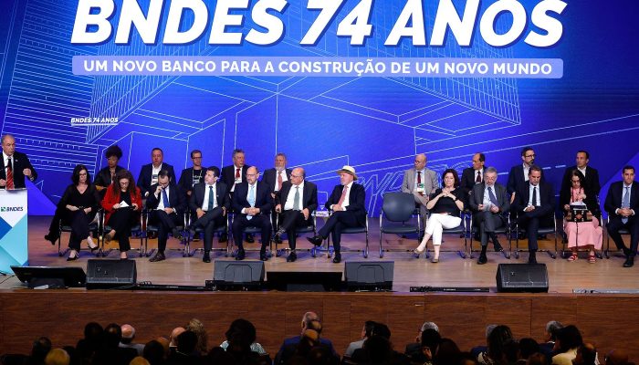 BNDES: Lula Exalta Confiança dos Técnicos e Anuncia R$ 140 Bi para Indústria