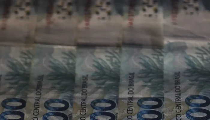 União Quita R$ 696 Milhões em Dívidas de Estados e Municípios
