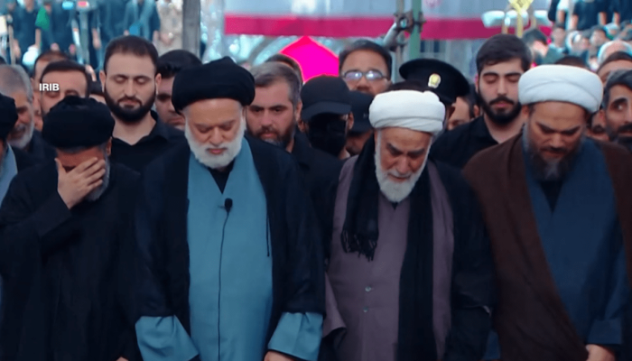 Figura Oculta em Funeral de Khamenei Aumenta Mistério Sobre Sucessão