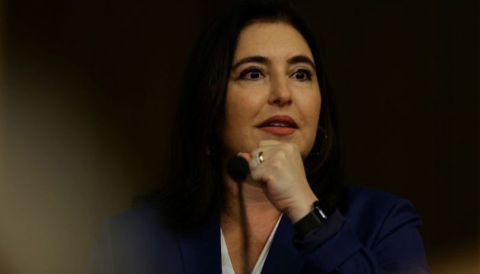 Tebet Rebate Tarcísio e Defende Candidatura em São Paulo