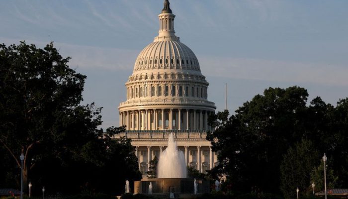 Senado dos EUA Limita Poderes de Guerra de Trump Contra o Irã