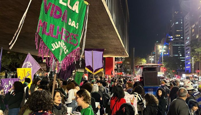 Senado Anula Norma Sobre Aborto Legal; Atos Protestam em SP